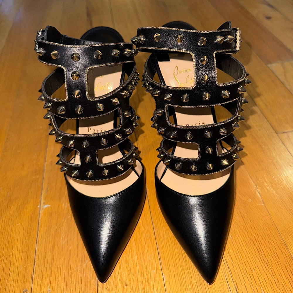 AUTHENTIC Christian Louboutin black 120mm heels with chain and studs. NEVER WORN